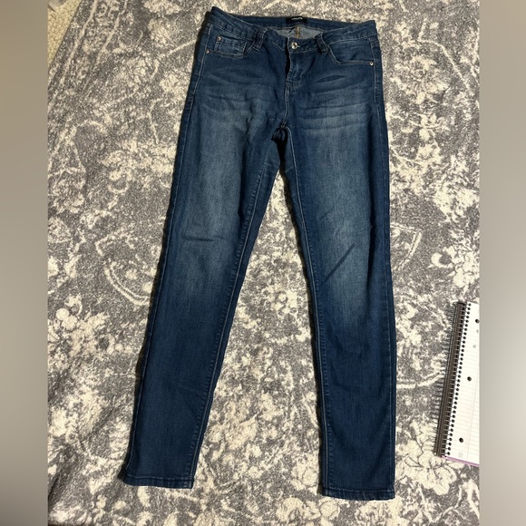 Kenzie, effortless ankle mid rise size 6/28 - Picture 3 of 5